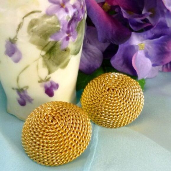 Gold Coiled Rope Classic round earrings-Clip Back - Picture 1 of 5